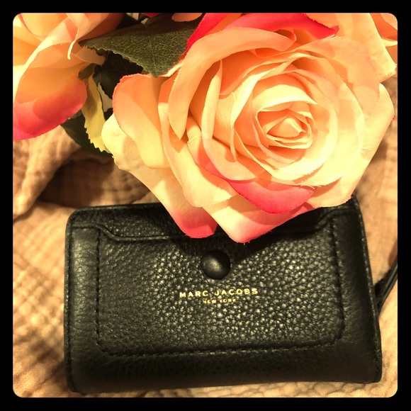 Marc Jacobs Handbags - Black Leather Marc Jacobs Wallet NWT 💯Leather
